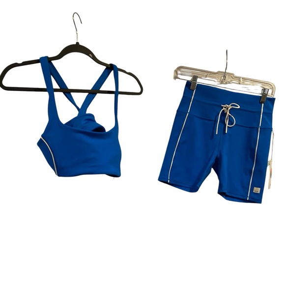 Vuori Pants - NWT Vuori daily piped shorts and bra set REGATTA BLUE Size S/M